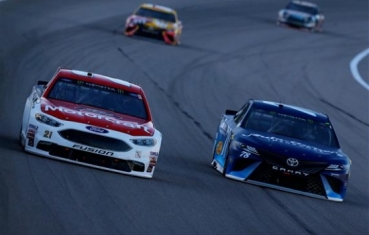Truex Wins at Kansas
