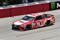 Hamlin Dominates to Win at Darlington