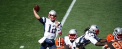 Tom Brady carves up the Browns for 406 yards