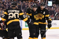 Boston Bruins Defeat Blackhawks 4-2 In Start of Season-Defining Stretch of Games