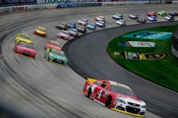 Harvick Dominates in Dover, Clinches Chase Spot