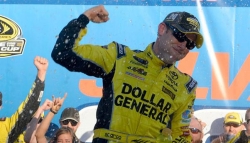 Kenseth Wins at New Hampshire