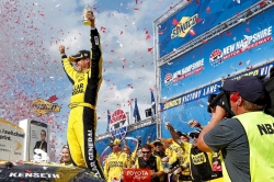 Kenseth Wins at New Hampshire